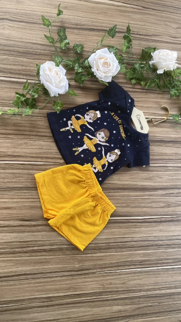 CONJUNTO FEMININO KYLY BLUSA EM MEIA MALHA E SHORTS EM MOLETINHO - Image 2